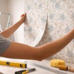 découvrez nos conseils pratiques pour poser du papier peint à raccord parfaitement, sans erreurs ni décalages, et obtenir un résultat impeccable.