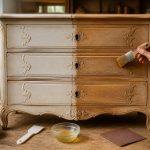 découvrez des méthodes efficaces pour décaper un meuble sans abîmer le bois, et redonnez-lui une seconde vie grâce à nos conseils simples et pratiques.